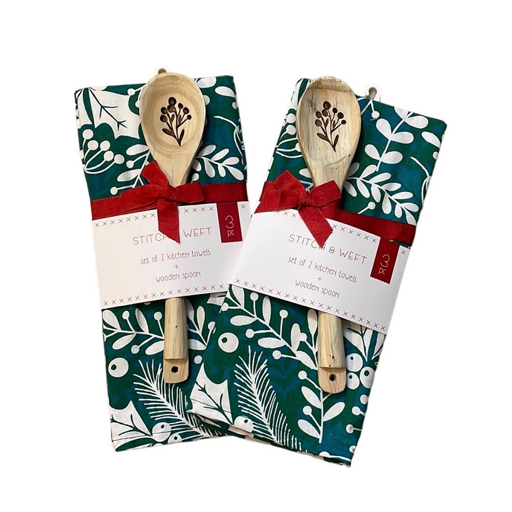 STITCH & WEFT NWT Christmas Season Set Of Two Kitchen Tea Towels Wooden Spoon